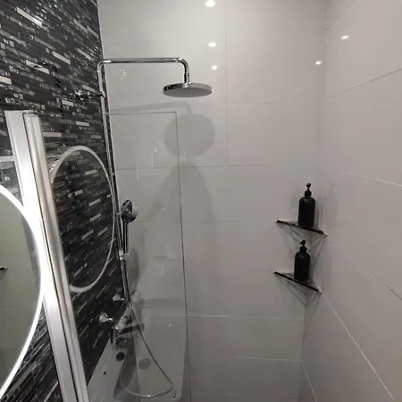 Tyylikaes Asunto Kalliossa Lejlighed